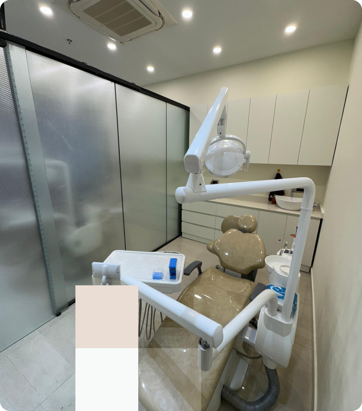 Modern dental equipment and treatment room